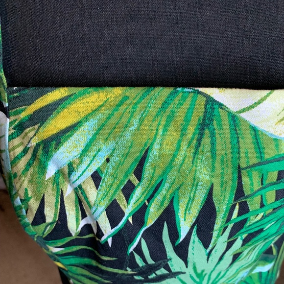 Black Leaf Print Midi Top With Green and Yellow Leaves - NWT - Picture 4 of 4